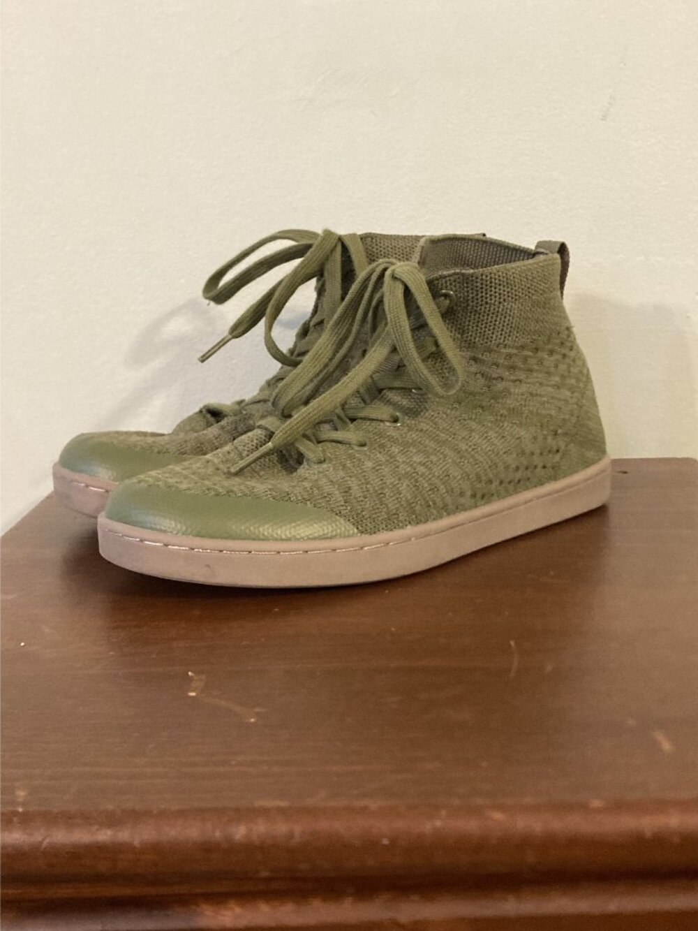 Suavs Womens Size 7 Men Sz 5 Olive Knit High-Top Sneakers With Rubber Soles